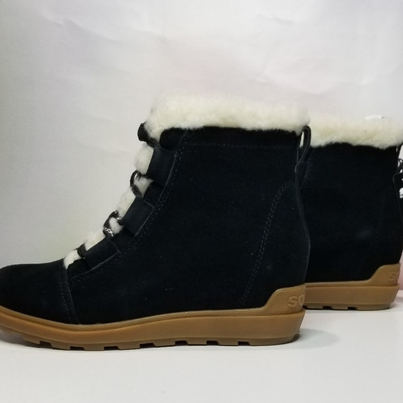 Sorel Women's Evie II Cozy Waterproof Lace  Bootie Size 7.5 Black Gum NWT - Picture 1 of 8